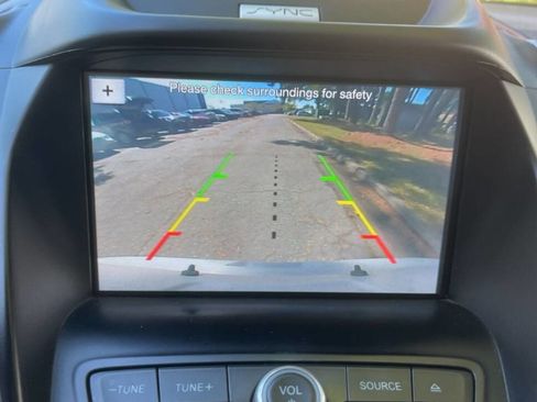 Used 2018 Ford Escape SE w/ SE Sport Appearance Package image 16