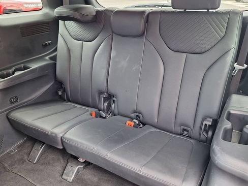 Used 2025 Hyundai Palisade SEL AWD/4WD image 12