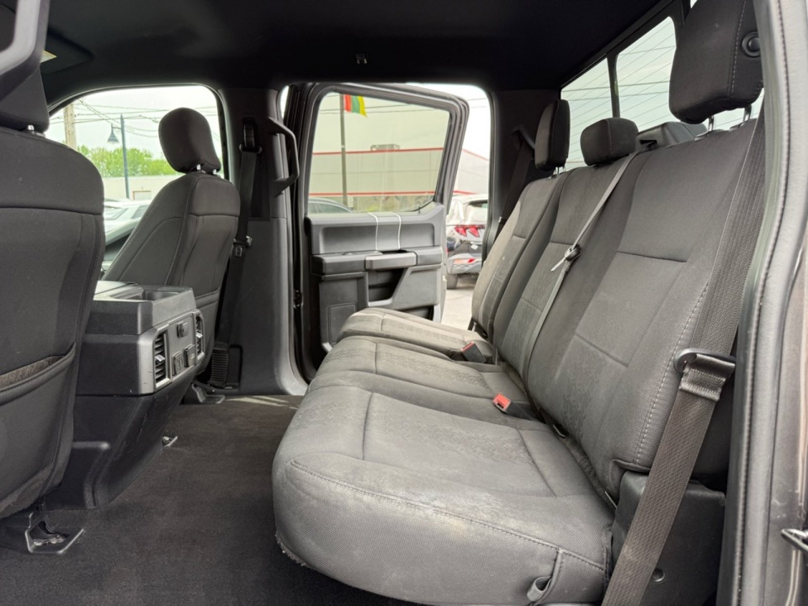 Used 2019 Ford F150 XLT w/ Equipment Group 302A Luxury AWD/4WD image 29