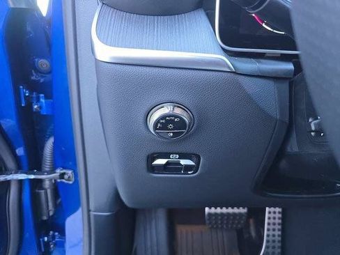 Certified 2026 Mercedes-Benz GLC 300 4MATIC image 36