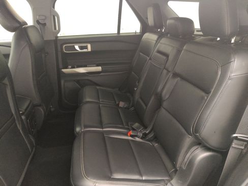 Used 2023 Ford Explorer XLT w/ Equipment Group 202A image 18