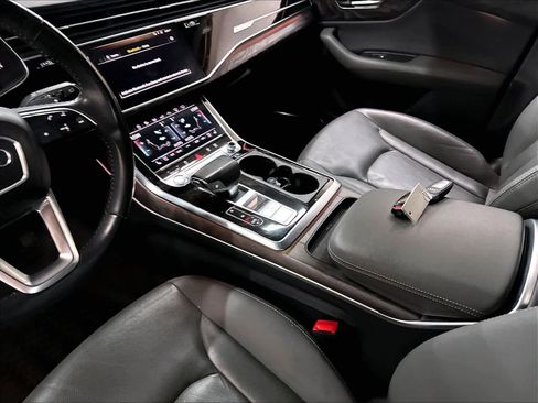 Used 2019 Audi Q8 Prestige w/ Adaptive Chassis Package AWD/4WD image 19