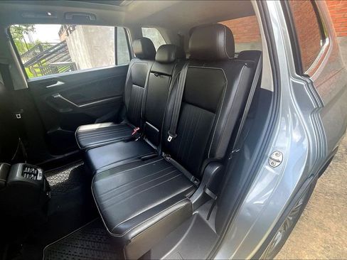 Used 2022 Volkswagen Tiguan SE image 34