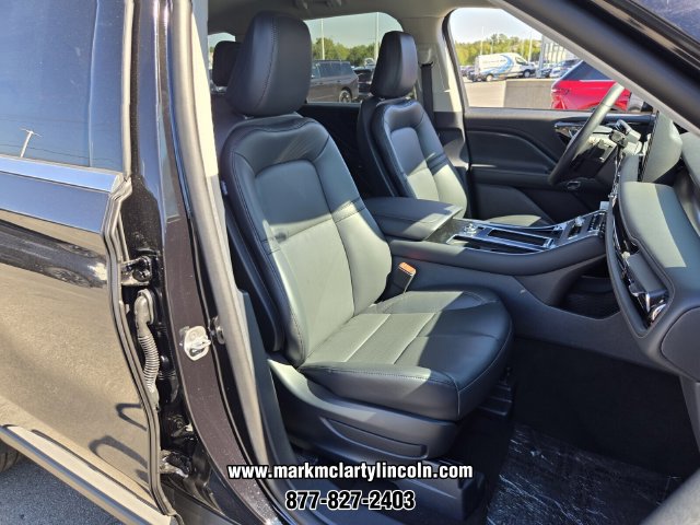 New 2026 Lincoln Aviator AWD image 14