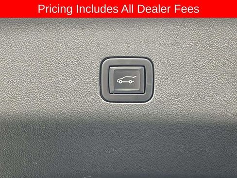 Used 2022 Cadillac Escalade Premium Luxury w/ Performance Package AWD/4WD image 16