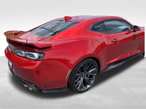 Used 2018 Chevrolet Camaro ZL1 RWD image 5