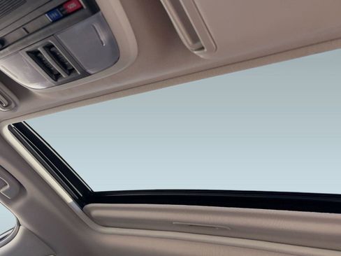 Used 2024 Subaru Crosstrek 2.0i Premium image 16