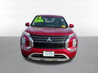 Used 2024 Mitsubishi Outlander SE video 2
