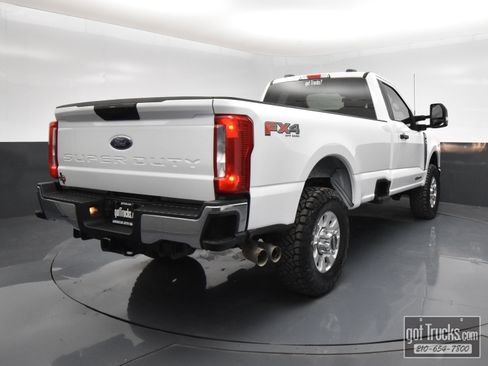 Used 2023 Ford F350 XLT w/ FX4 Off-Road Package image 46