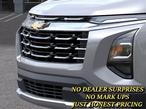 New 2026 Chevrolet Equinox LT w/ Convenience Package II FWD image 13