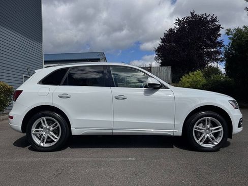 Used 2017 Audi Q5 2.0T Premium image 2