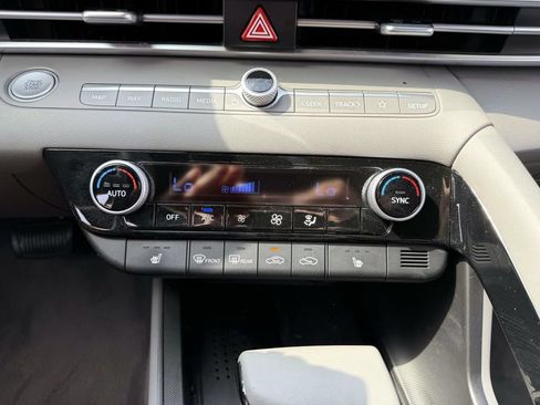 Certified 2023 Hyundai Elantra SEL w/ Convenience Package FWD image 20