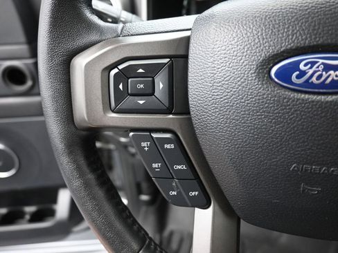 Used 2020 Ford Expedition XLT w/ Equipment Group 202A image 6