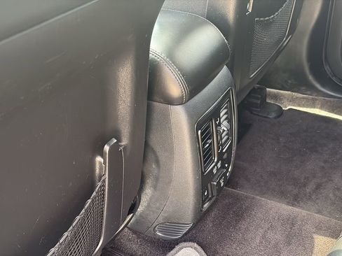 Used 2018 Jeep Grand Cherokee Limited image 25