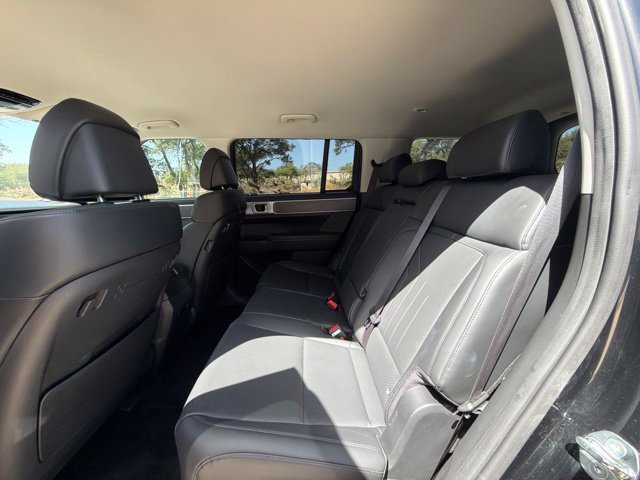 Used 2024 Hyundai Santa Fe SEL FWD image 17