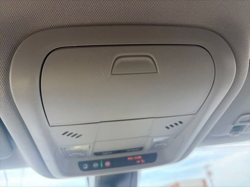 Used 2025 Chevrolet Blazer LT AWD/4WD image 25