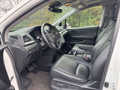Certified 2024 Honda Odyssey EX-L image 13