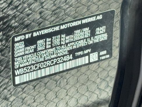 Used 2024 BMW iX xDrive50 w/ Premium Package AWD/4WD image 30