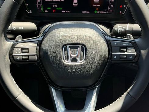 Used 2024 Honda Accord Touring image 15