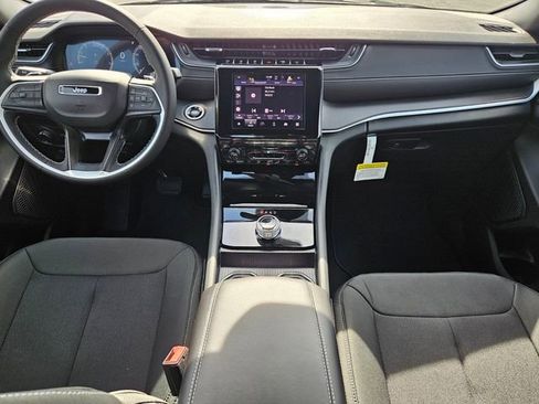 New 2025 Jeep Grand Cherokee Laredo RWD image 7