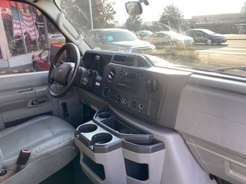 Used 2010 Ford E-250 and Econoline 250 image 23