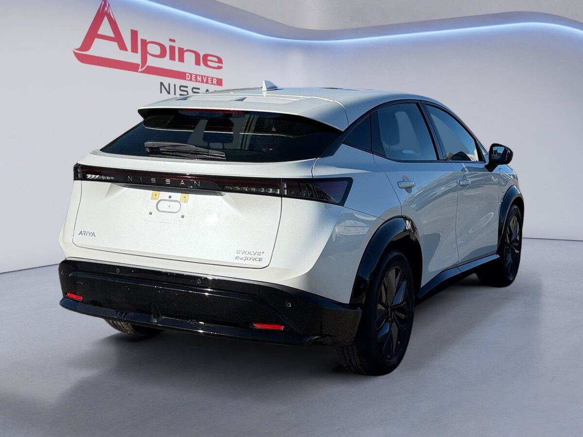 Used 2024 Nissan Ariya AWD image 5