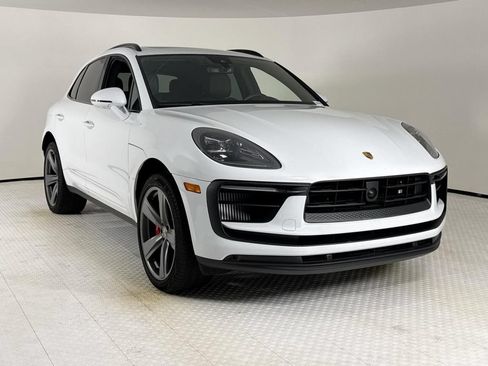 Used 2024 Porsche Macan S AWD/4WD image 9