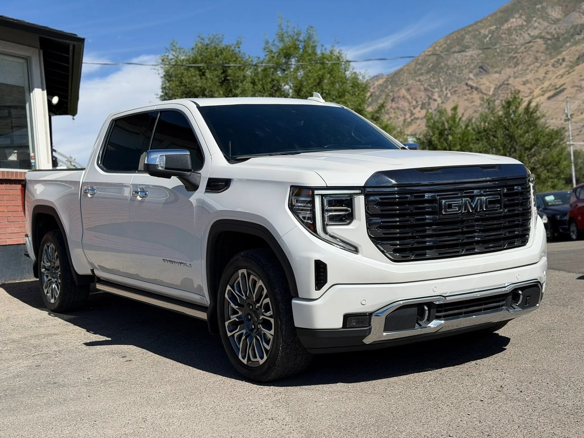 Used 2024 GMC Sierra 1500 Denali Ultimate AWD/4WD image 1