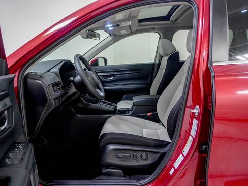Used 2025 Honda CR-V EX image 19