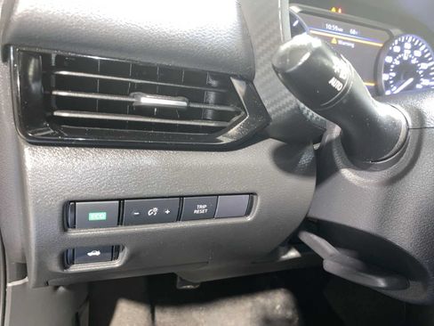Used 2024 Nissan Sentra SV FWD image 24
