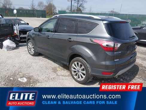 Used 2017 Ford Escape Titanium image 5