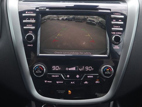 Used 2024 Nissan Murano SV w/ SV Midnight Edition Package image 15