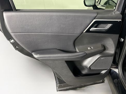 Used 2025 Mitsubishi Outlander SE AWD/4WD image 26