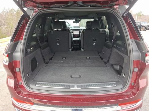 Used 2024 Jeep Grand Cherokee L Overland w/ Luxury Tech Group IV image 29