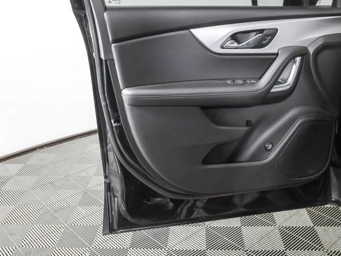 Used 2020 Chevrolet Blazer LT FWD image 32