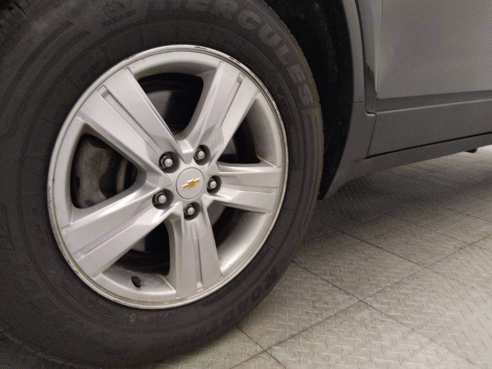 Used 2019 Chevrolet Trax LT w/ LT Convenience Package AWD/4WD image 31