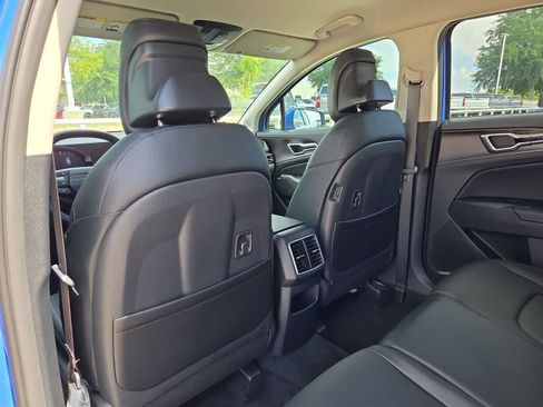 Certified 2026 Kia Sportage EX FWD image 17