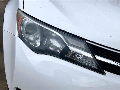 Used 2015 Toyota RAV4 LE image 38