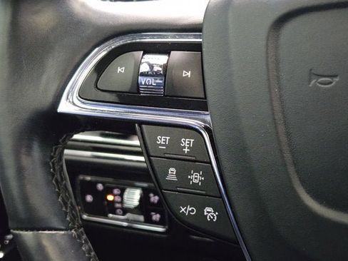 Used 2023 Lincoln Navigator Reserve image 28