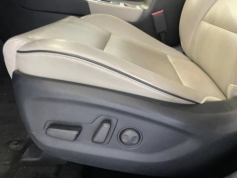 Used 2022 Kia Sportage EX w/ EX Technology Package FWD image 11