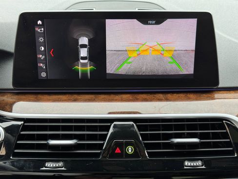 Used 2019 BMW 540i xDrive w/ M Sport Package AWD/4WD image 29