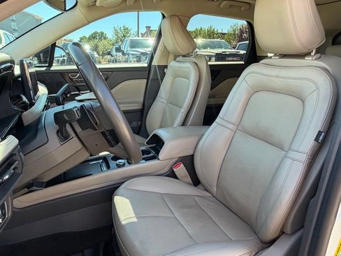 Used 2022 Lincoln Corsair FWD w/ Premium Package image 16