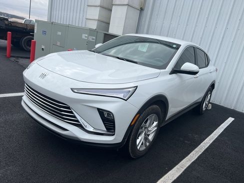 Used 2025 Buick Envista Preferred w/ Convenience I Package image 1