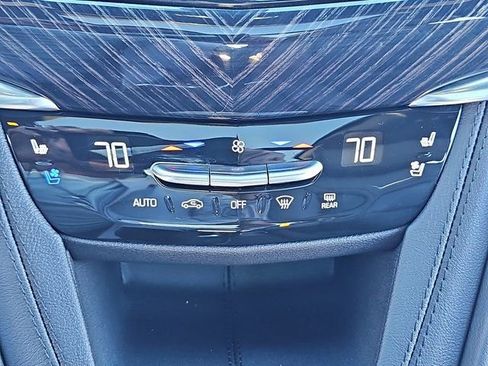 Used 2025 Cadillac XT6 Premium Luxury w/ LPO, Floor Liner Package image 27