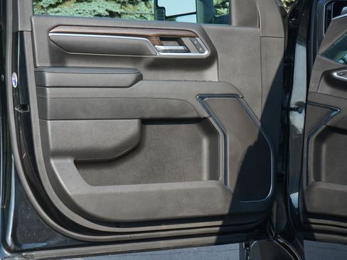 Used 2024 Chevrolet Silverado 3500 LT w/ Convenience Package AWD/4WD image 18