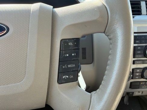 Used 2012 Ford Escape XLT AWD/4WD image 18