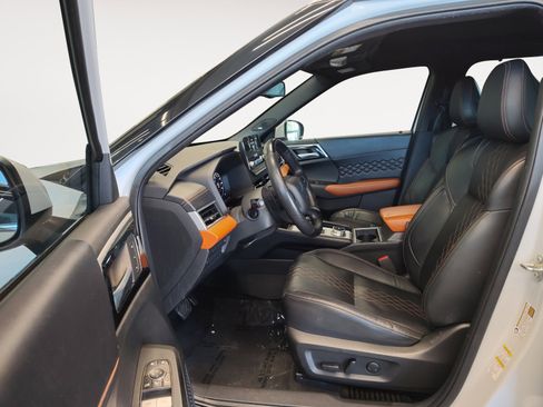 Used 2023 Mitsubishi Outlander SEL FWD image 22