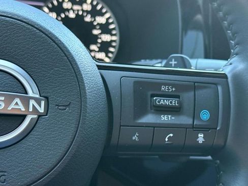 Certified 2024 Nissan Pathfinder SL w/ SL Premium Package FWD image 13