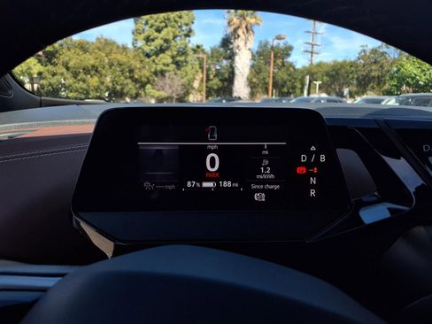 Certified 2023 Volkswagen ID.4 Pro image 12