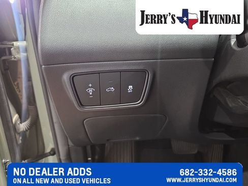 Used 2022 Hyundai Santa Cruz SEL w/ Activity Package FWD image 14